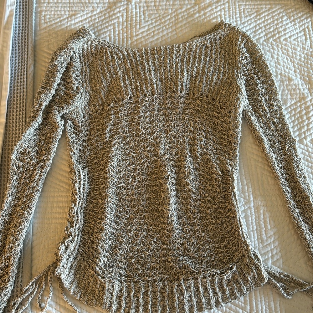 BB Dakota Sweater